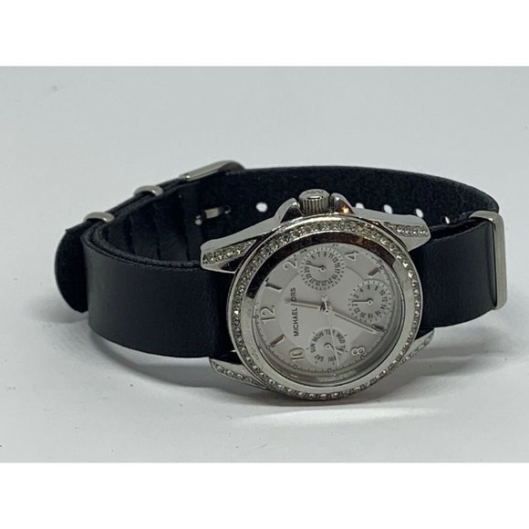 Michael Kors MK5612 Women\'s Black Leather Analog S